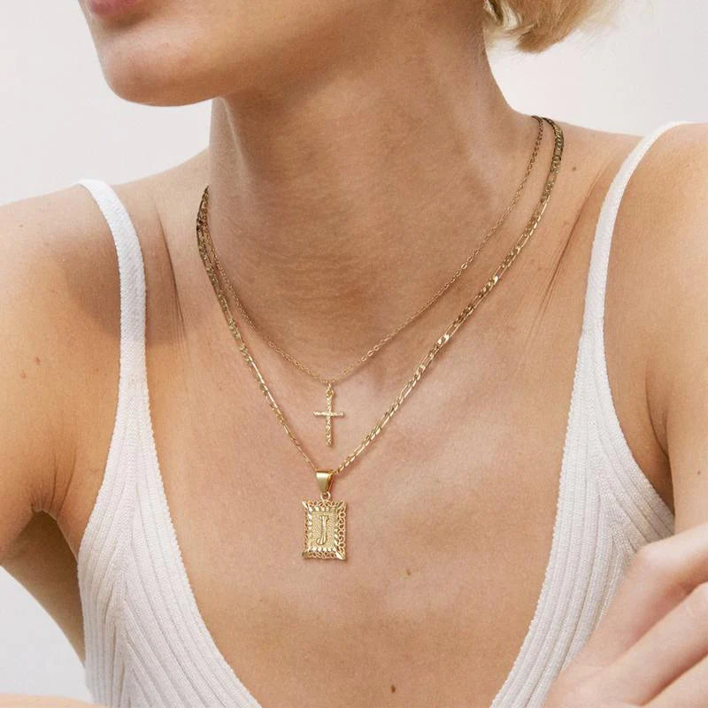 Set de 2 Collares con Inicial y Cruz
