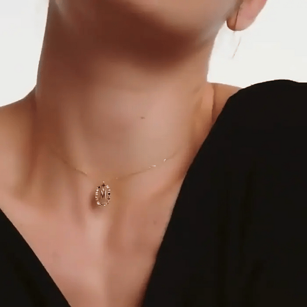 Collar Minimalista con Inicial