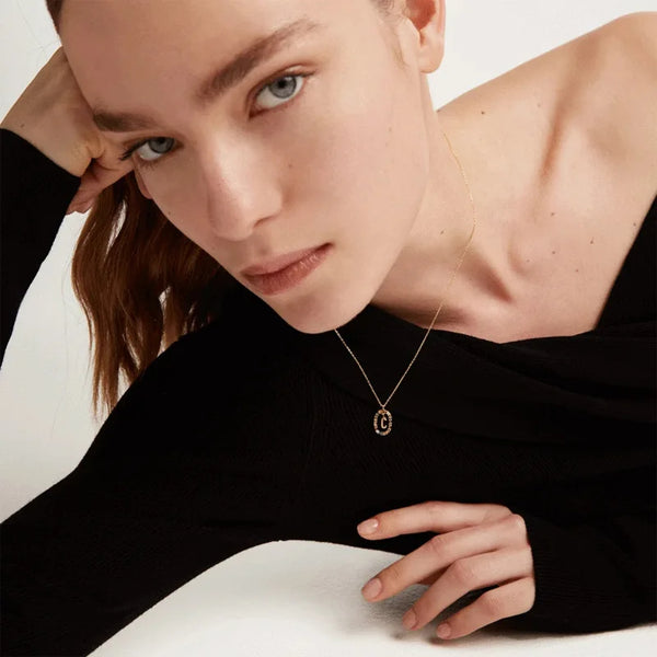 Collar Minimalista con Inicial