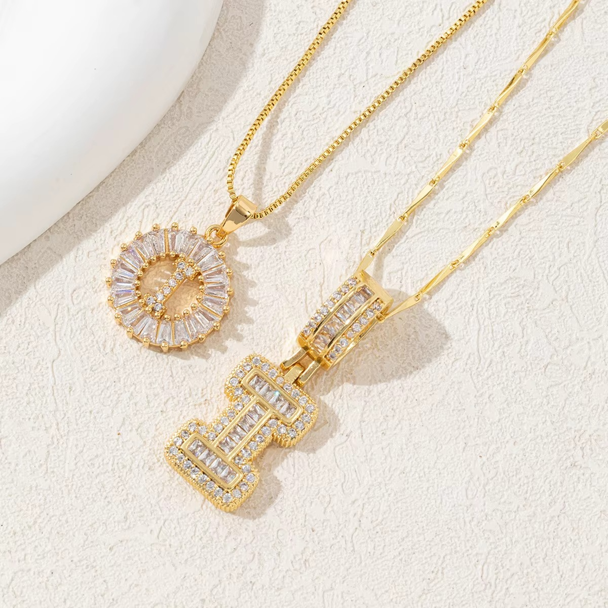 Collares con Inicial – Pack de 2 unidades