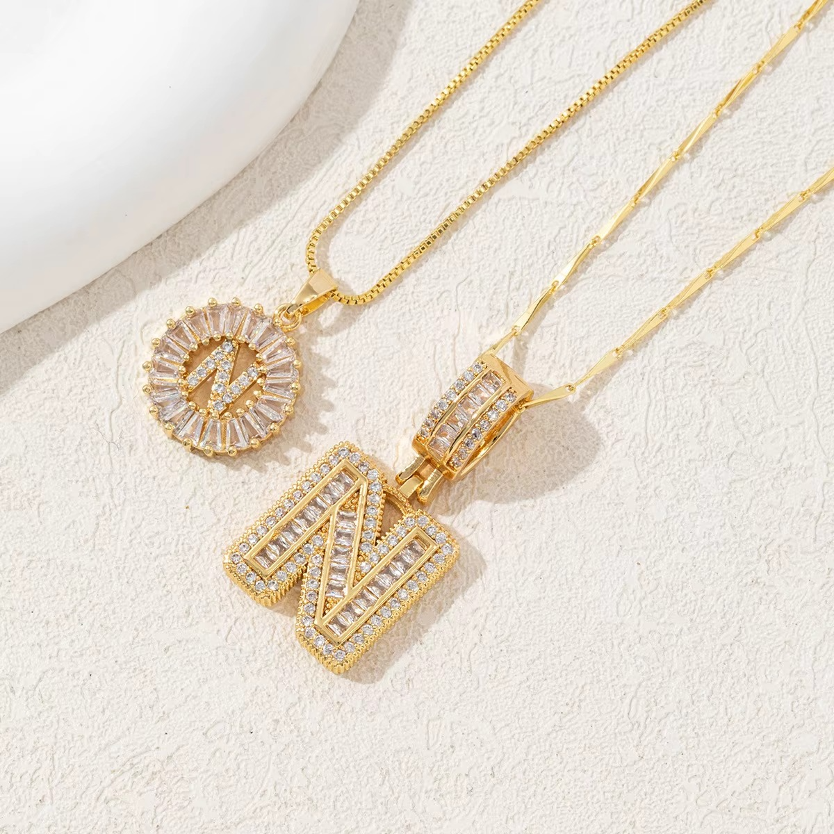 Collares con Inicial – Pack de 2 unidades