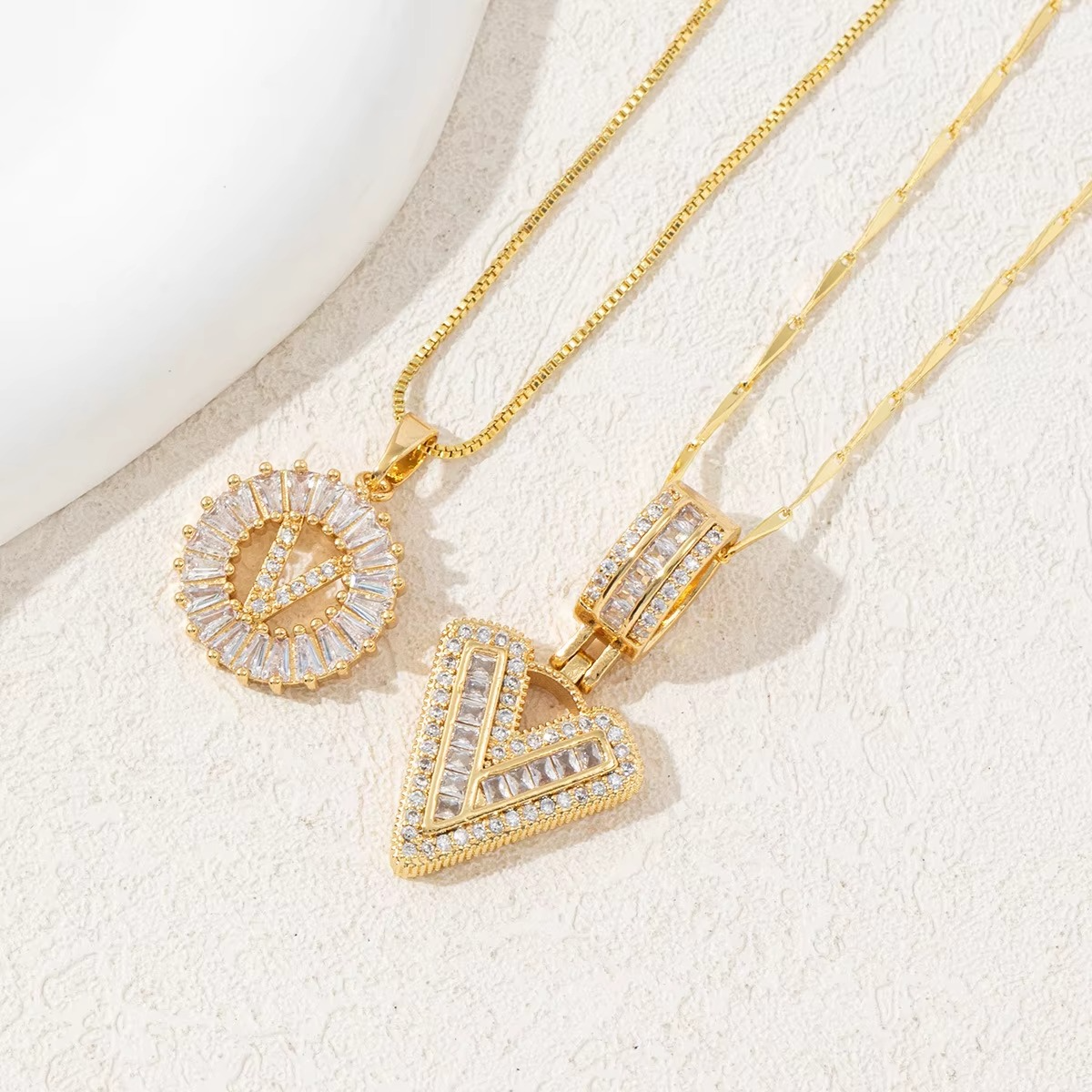 Collares con Inicial – Pack de 2 unidades