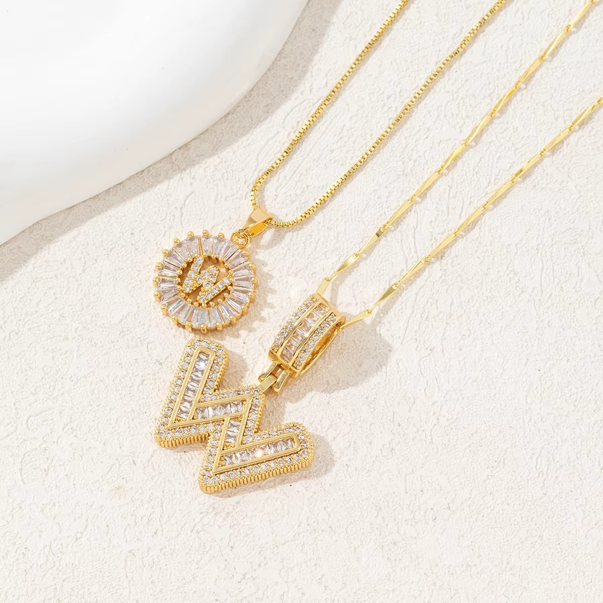Collares con Inicial – Pack de 2 unidades